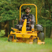 Садовый райдер Cub Cadet Z5 152 с нулевым радиусом разворота
