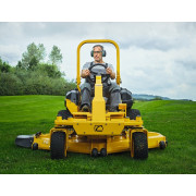 Садовый райдер Cub Cadet Z1 137 с нулевым радиусом разворота