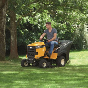 Садовый трактор Cub Cadet XT1 OR95