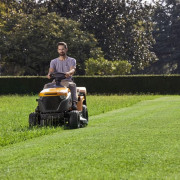 Снегоуборочный трактор Stiga Estate 3398 HW